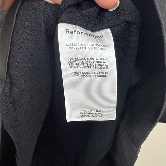 Reformation Classic Black Pencil satin Skirt 0 euc no belt - Picture 11 of 12